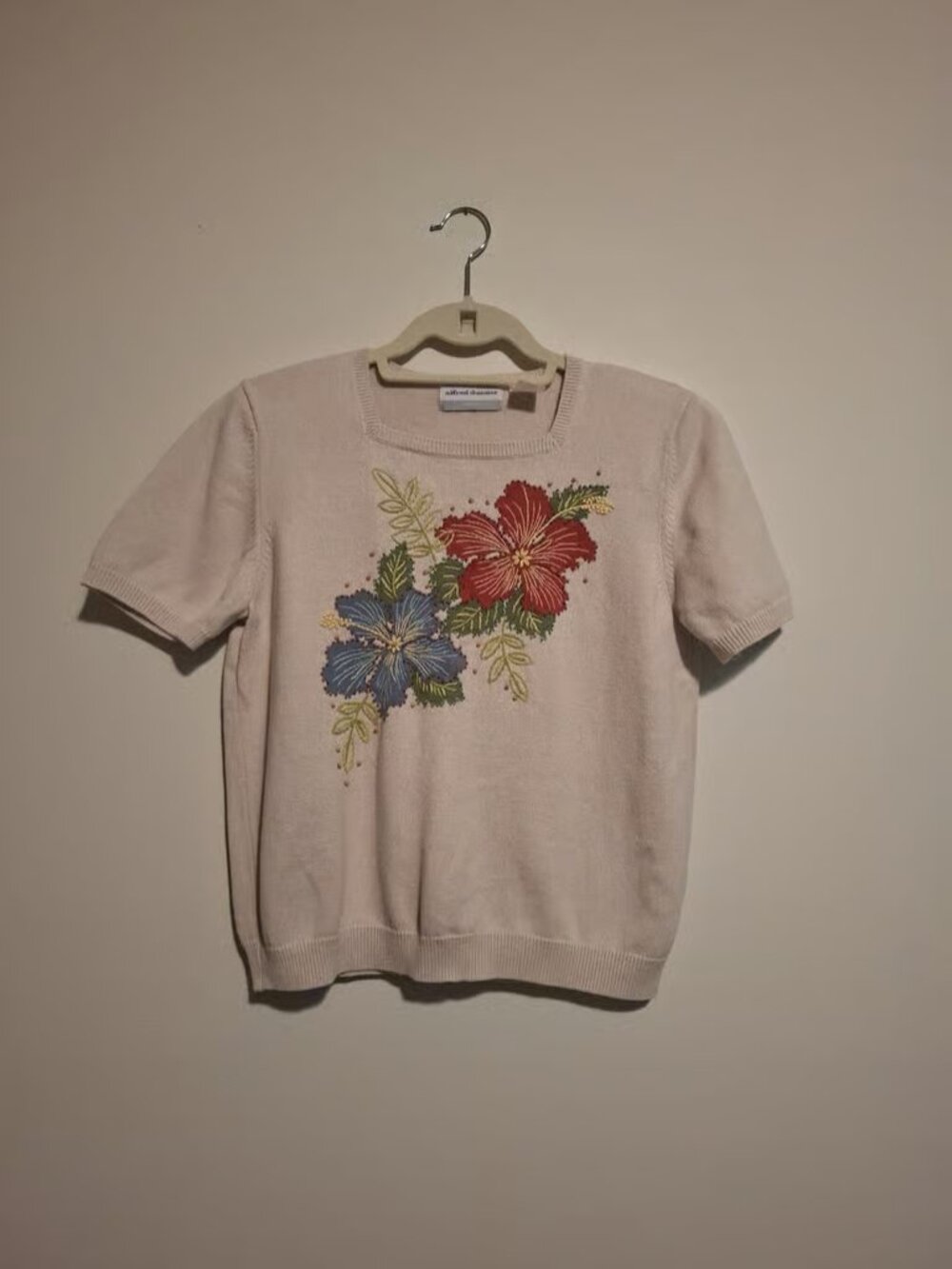 Vintage Alfred Dunner Beige Short Sleeve Sweater Floral Embroidery Size PM